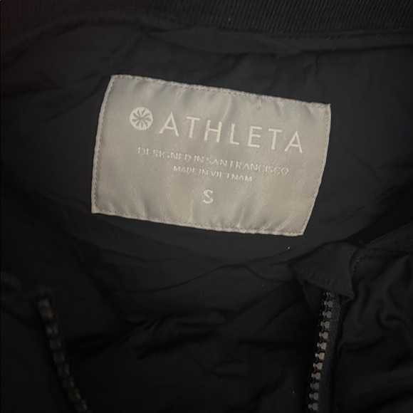 Athleta Inlet Down Black Vest S Zip Up - Picture 4 of 7
